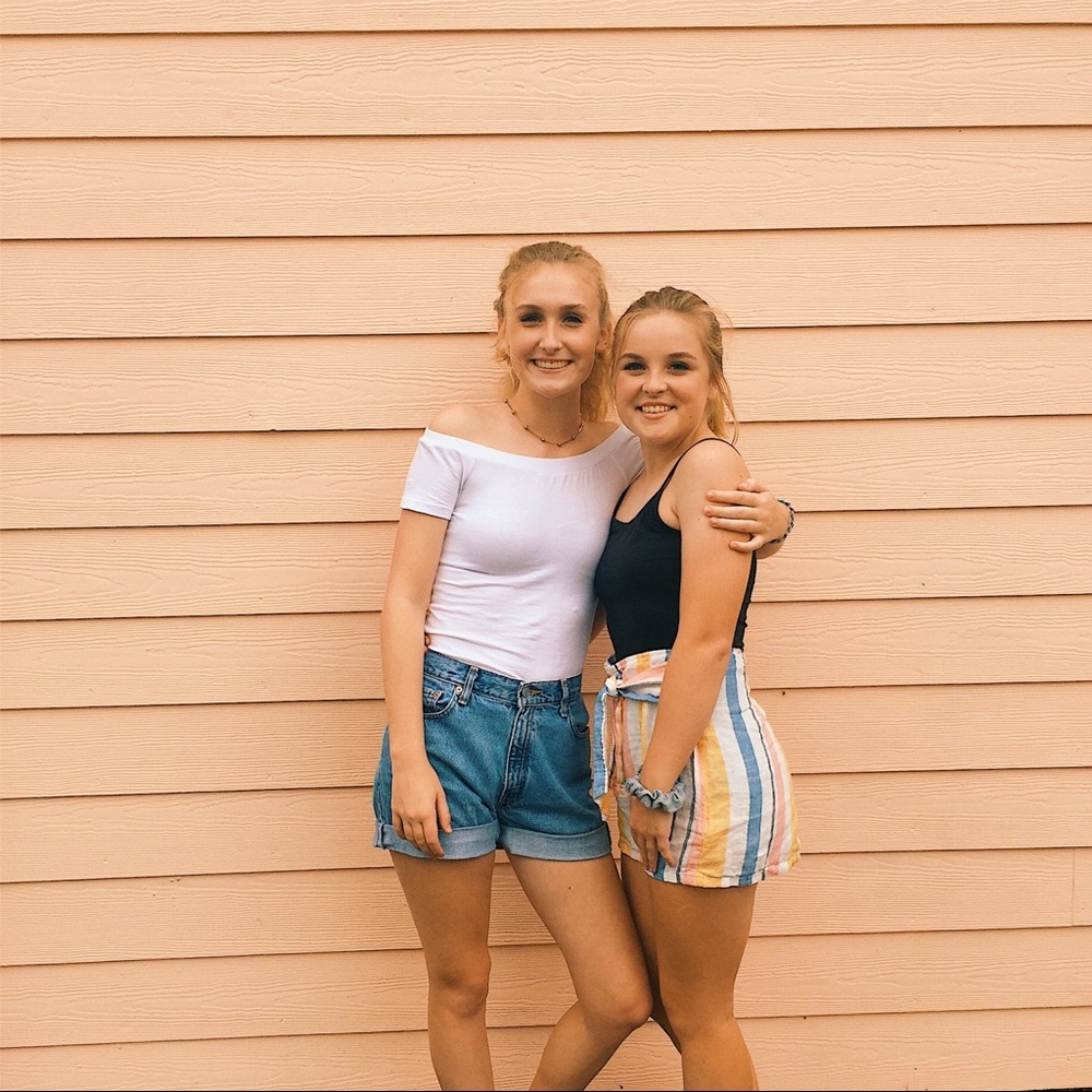 Meet your Posher, Caroline